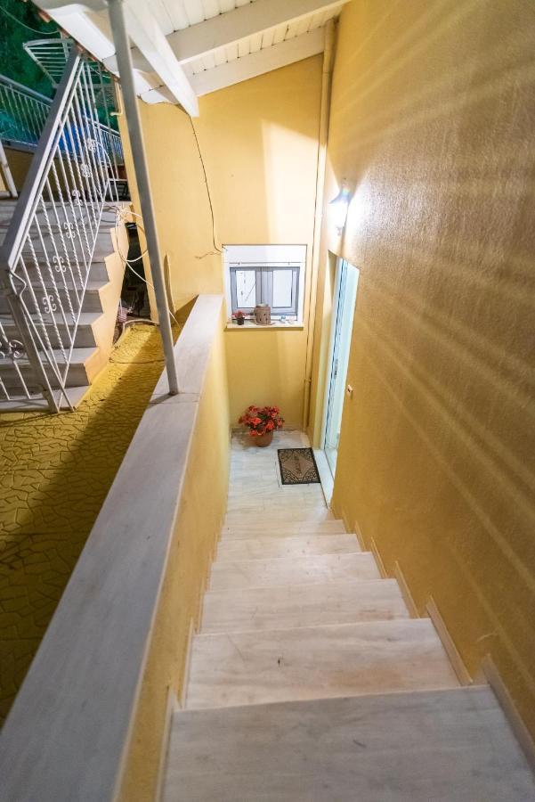 Pine Trees Apartment Preveza Exterior photo